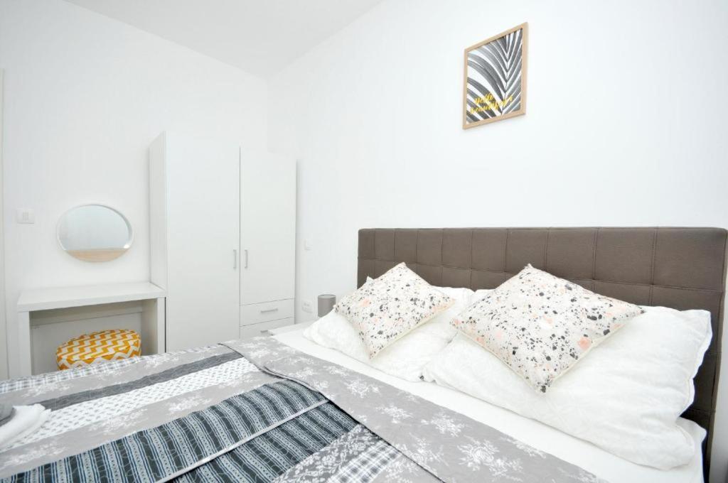 Villa Carolina Trogir Dış mekan fotoğraf